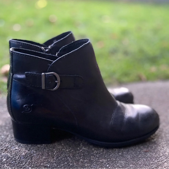 Born Women's Phobos Black Leather Ankle-High Leather Heel Boot Sz 6 - Picture 4 of 10